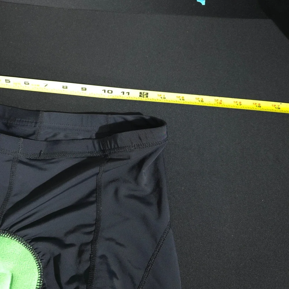 Canari Cycling Shorts Mens Large Black Padded Chamois Biking Spandex Athletic